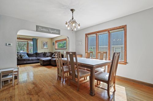 3307 81, Milwaukee WI 53219-3832 exterior