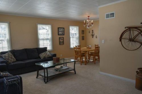 712 Hampton St, Fairmont MN  56031-4310 exterior