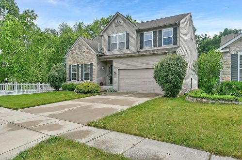 447 Stone Shadow Dr, Blacklick OH  43004-8305 exterior