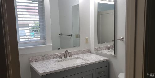 530 Hendley St, Santa Rosa CA  95404-5071 exterior