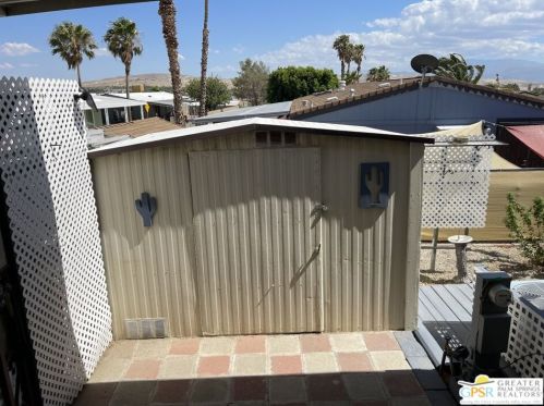 69521 Parkside Dr, Desert Hot Springs CA  92241-8719 exterior