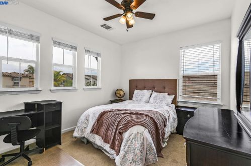 66 Sunchase Ct, Oakley CA  94561-4425 exterior