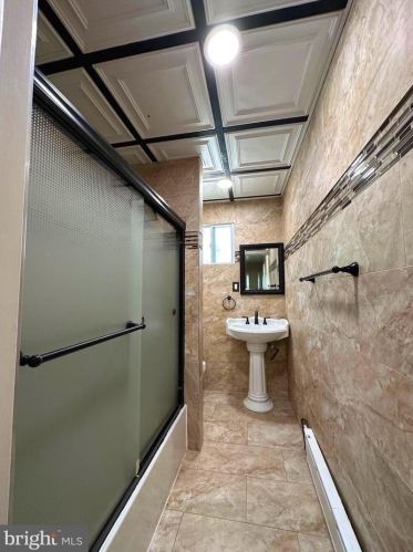 7521 River Rd, Camden NJ  08110-3422 exterior