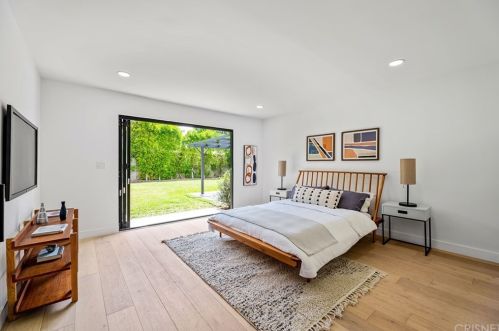 5254 Buffalo Ave, Van Nuys CA  91401-5929 exterior