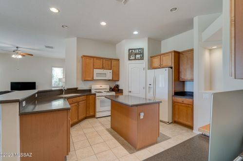 3684 Prism Sky Dr, Tucson AZ  85735-5185 exterior