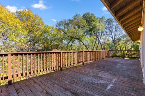 18252 Hummingbird Dr, Lake Wildwood CA  95946-9699 exterior