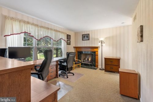 617 Grand Ave, Pittsburgh PA  19083-3224 exterior