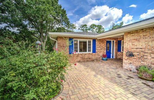 483 Lake Carolyn Cir, Lakeland, FL 33813-1104