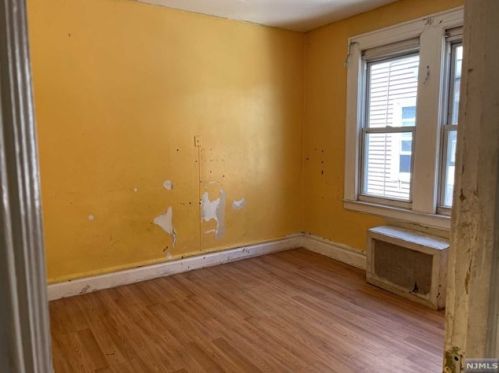432 Stuyvesant Ave, Irvington NJ  07111-2046 exterior