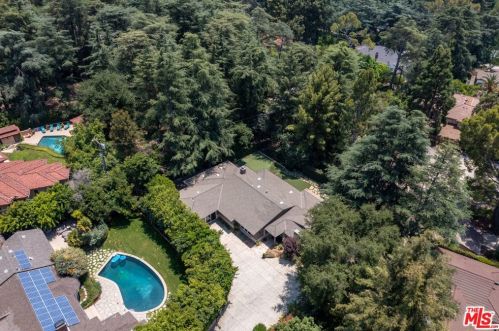 1732 Bonita Vista Dr, La Canada CA  91011-1614 exterior
