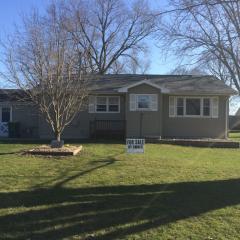 706 Cedar St, Quasqueton, IA 52326-9749