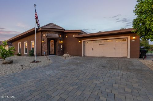 11142 Palmeras Dr, Sun City, AZ 85373-1826
