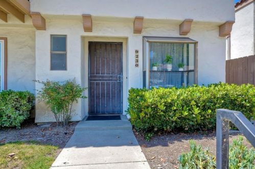 9230 Carlton Oaks Dr, Santee CA  92071-2976 exterior