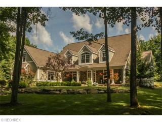 4549 Rock Ridge Ln, Akron, OH 44333-4720
