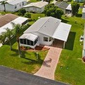 384 Seahorse Ter, Fort Pierce FL  34982-7946 exterior