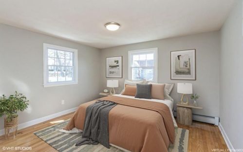 400 England St, Cumberland RI  02864-7211 exterior