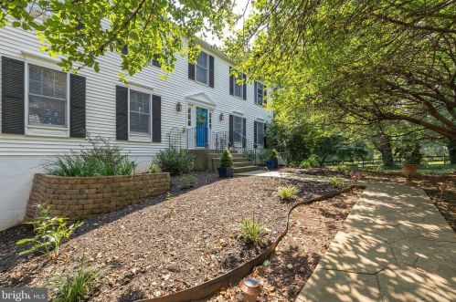 14323 Clearview Ave, Gainesville, VA 20155-1241