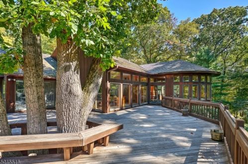 74 Jockey Hollow Rd, Bernardsville, NJ 07924-1310
