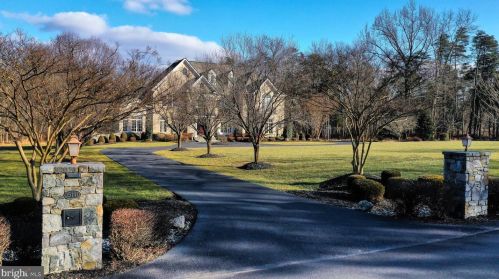 15140 Riding Club Dr, Haymarket, VA 20169-2569