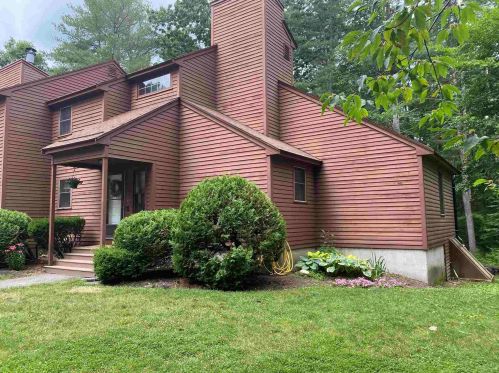 32 Kirriemuir Rd, Stratham, NH 03885-2538