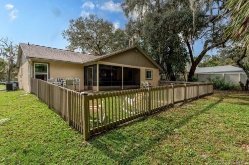 2033 Brewster Dr, Deltona FL  32738-9597 exterior