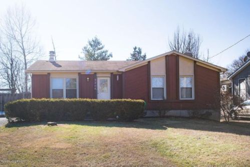 9206 Sue Helen Dr, Louisville, KY 40299-1562