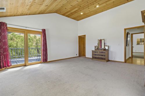1750 Orch Rd, Hollister CA  95023-9210 exterior