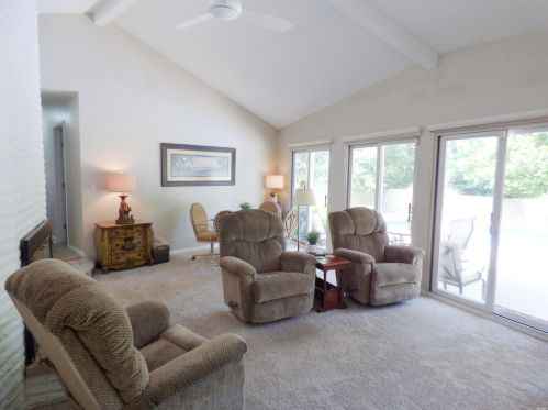 17911 Williamsburg Dr, Granger IN  46530-9252 exterior