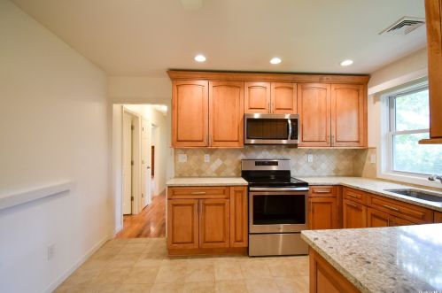 257 Sunset Ave, West Hampton Beach NY  11978-2037 exterior