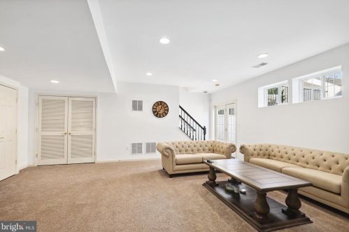 2617 Cast Off Loop, Woodbridge VA  22191-1470 exterior