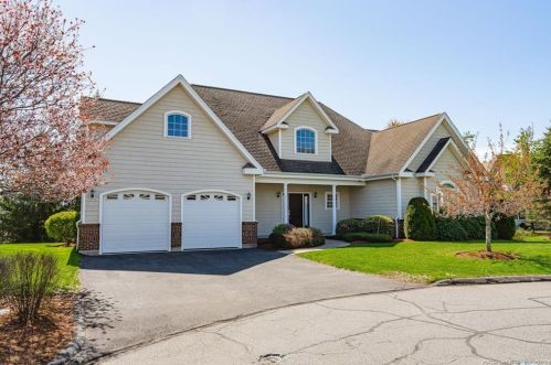 6 Wyeth Dr, Bloomfield, CT 06002-4322
