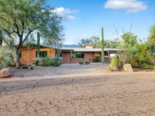 6861 Opatas St, Tucson, AZ 85715-3338
