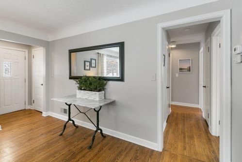 1037 Orkla Dr, Minneapolis, MN 55427-4439