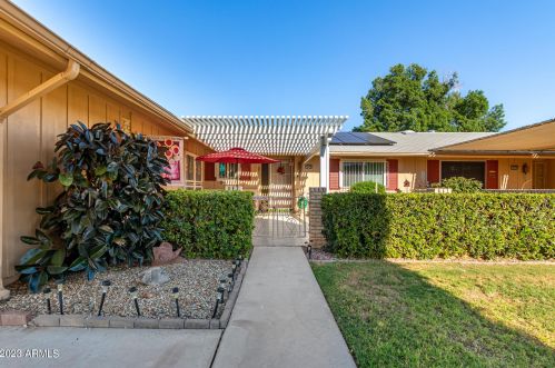 10428 Camelot Cir, Sun City, AZ 85351-2202