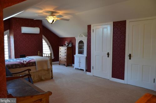 205 Lippincott Ave, Riverton NJ  08077-1309 exterior