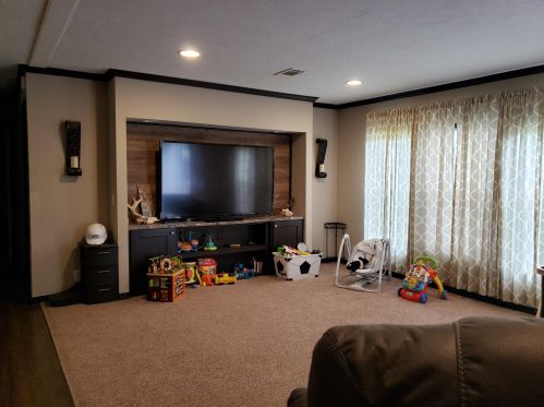 4395 Cooper Ln, Holt, FL 32564-9457