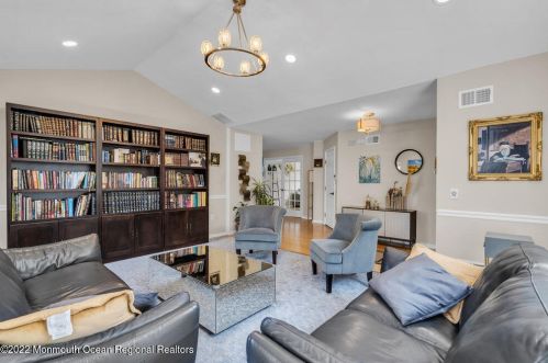 26 Casco Ct, Lakewood NJ  08701-5779 exterior