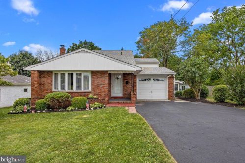 311 Berks St, Pottstown, PA 19464-6212