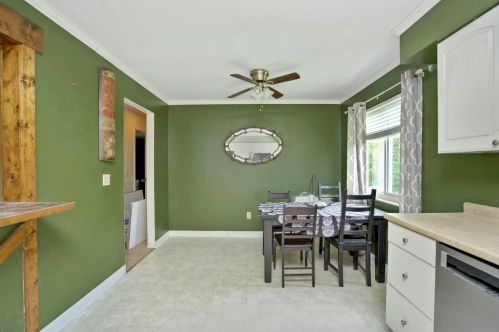 8461 Vlg Dr, Florence KY  41042-8845 exterior