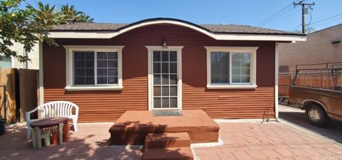 1909 61st St, Long Beach, CA 90805-3606