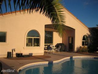 2717 Greenside Pl, Green Valley AZ  85614-1140 exterior