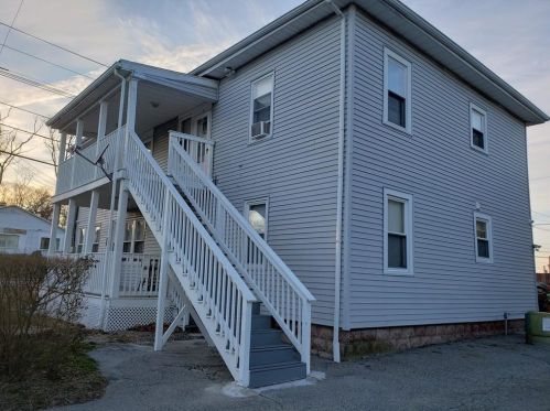 1848 Elmwood Ave, Warwick RI  02888-1702 exterior