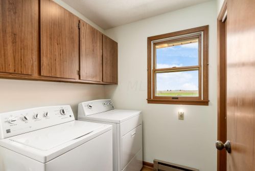 391 Waverly Ave, Washington Ch OH  43160-2464 exterior