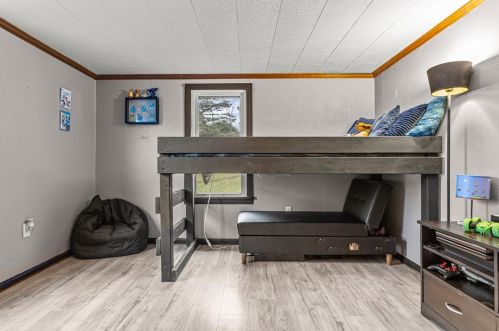 208 Margaret Ave, Evans City PA  16033-9262 exterior