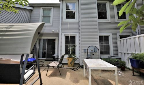 101 Van Liew Ct, East Brunswick NJ  08816-5695 exterior