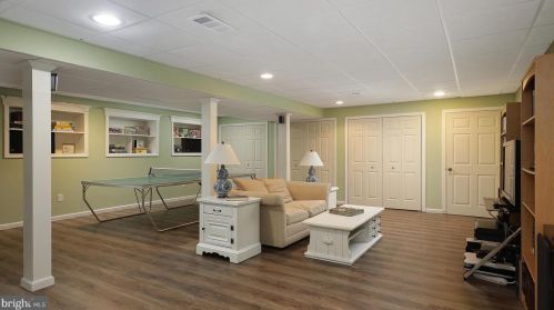 13 Woodside Ln, Flemington NJ  08822-3221 exterior