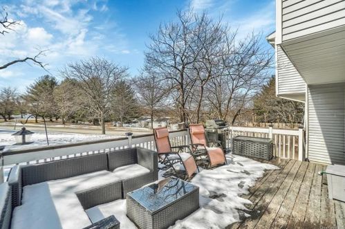 34 Larch Ct, Fishkill NY  12524-2626 exterior