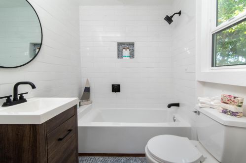 560 Apple Grove Cir, Santa Barbara CA  93105-4086 exterior