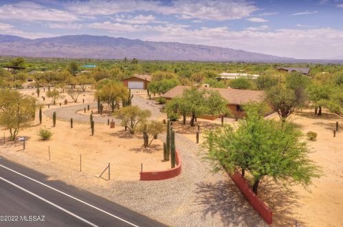 11300 Limberlost Rd, Tucson, AZ 85749-9517