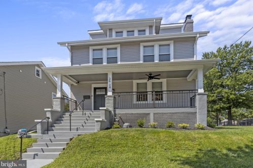 2624 30th St, Washington, DC 20018-1537